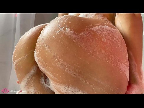 ❤️ UBrunette uphulula amaphambili ePussy ngeVibrator ukuya kwi-Intense Orgasm kwiShower ❤❌ kuthi ❌️